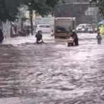 Jakarta Diguyur Hujan Lebat, Kemang Sampai Kalibata Tergenang Banjir
