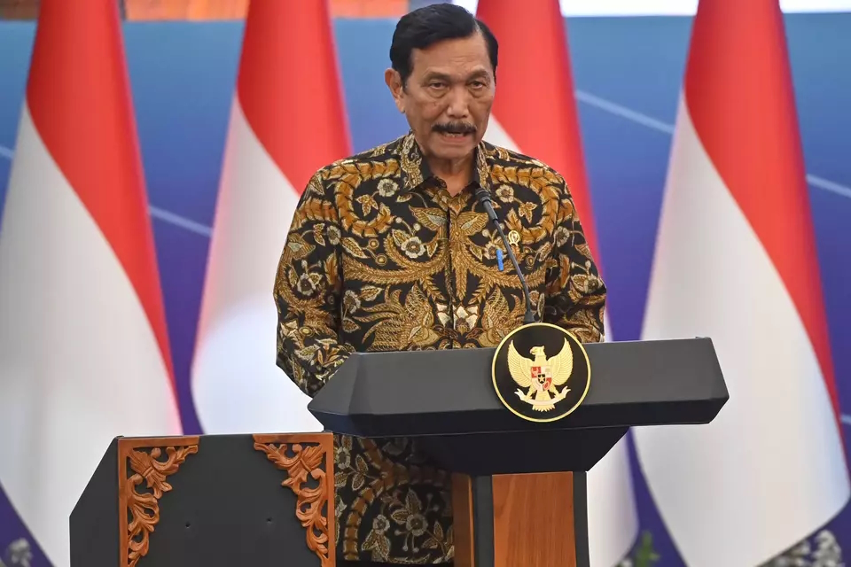Pretumbuhan Ekonomi Melambat, Luhut Pandjaitan Meminta Prabowo Genjot Belanja Negara